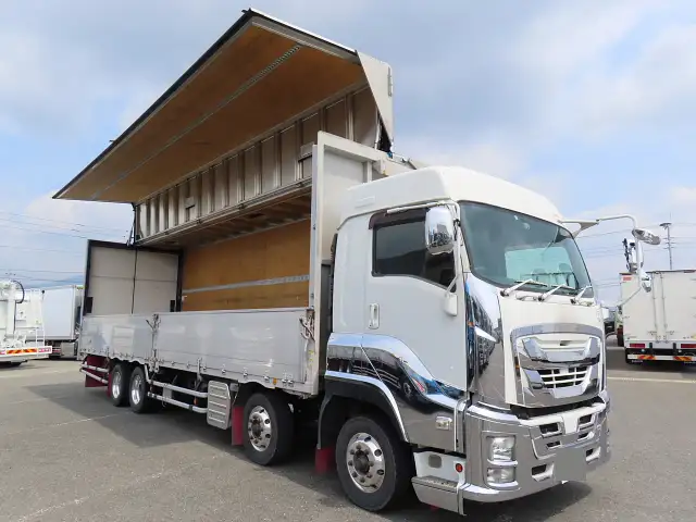 いすゞ ギガ 大型 ウイング ハイルーフ エアサスの中古トラック画像2