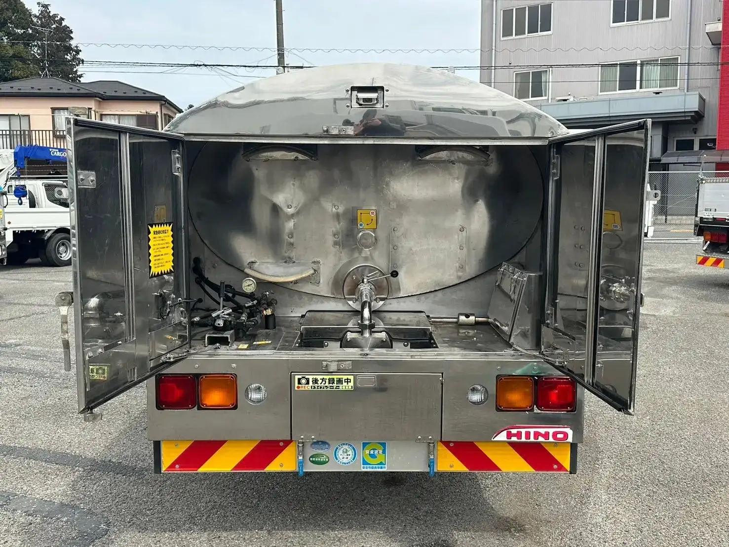 日野 レンジャー 中型/増トン タンク車 ローリー TKG-FC9JDAAの中古トラック画像5