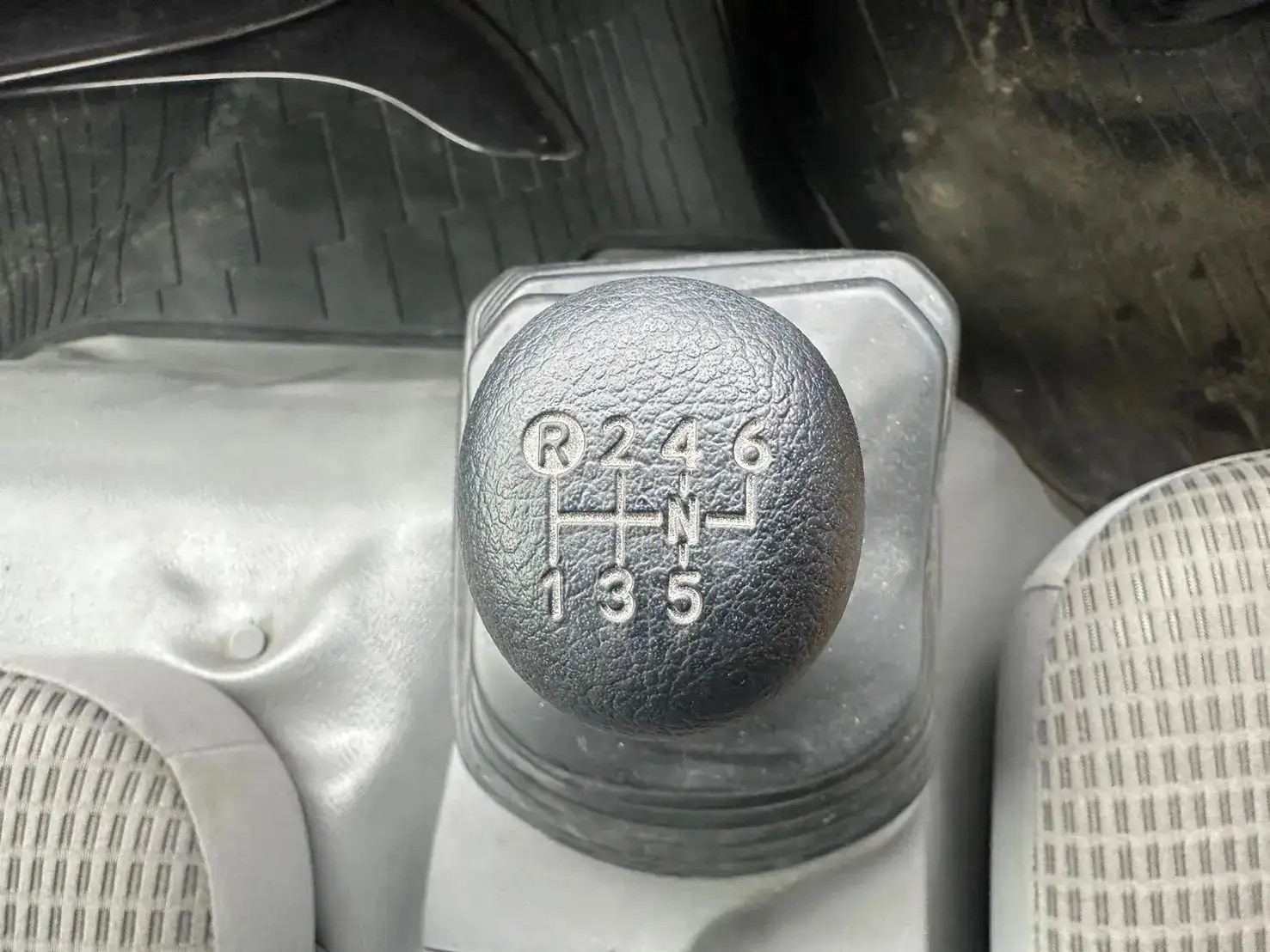 日野 デュトロ 小型 平ボディ 2KG-XZU720M H31/R1の中古トラック画像15
