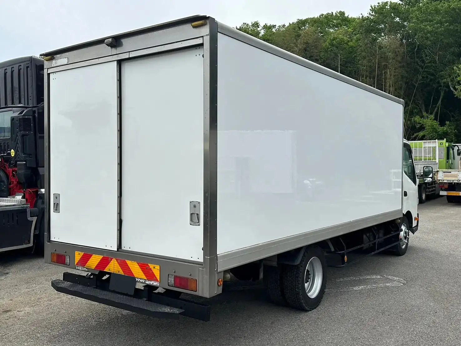 トヨタ ダイナ 小型 特殊車両 TKG-XZU720 H26の中古トラック画像3