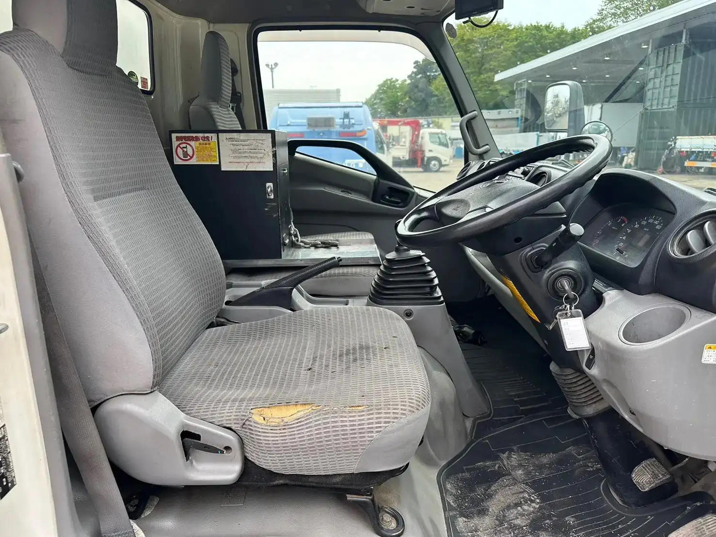 トヨタ ダイナ 小型 特殊車両 TKG-XZU720 H26の中古トラック画像11