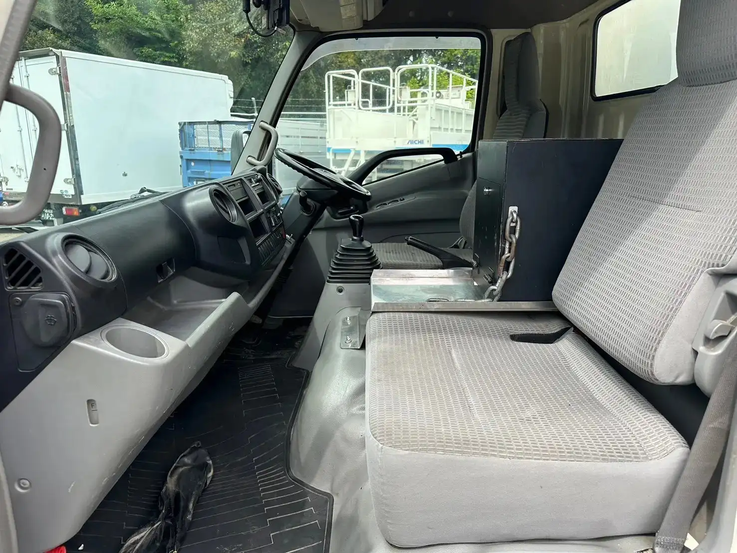 トヨタ ダイナ 小型 特殊車両 TKG-XZU720 H26の中古トラック画像12
