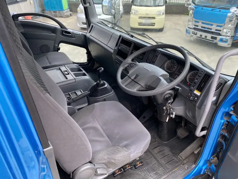 いすゞ フォワード 中型/増トン ウイング ベッド TKG-FRR90S2の中古トラック画像12