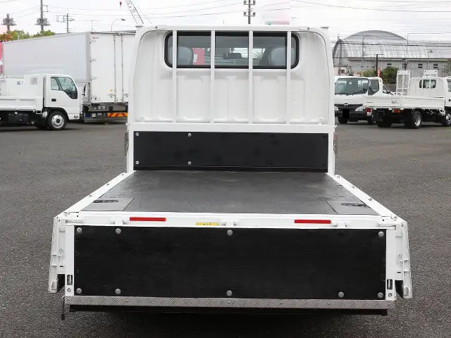 三菱 キャンター 小型 平ボディ Wキャブ TPG-FBA00の中古トラック画像11