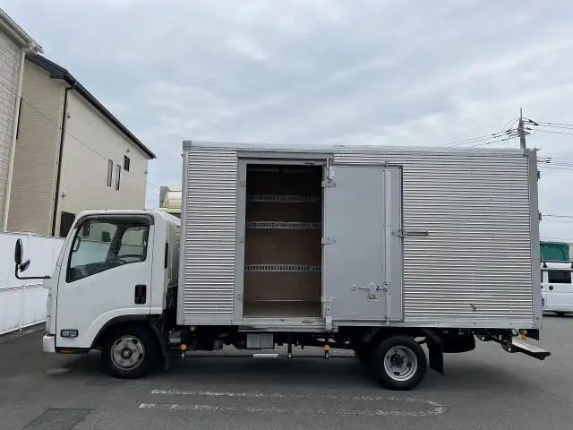 いすゞ エルフ 小型 アルミバン サイドドア TRG-NLR85ANの中古トラック画像6