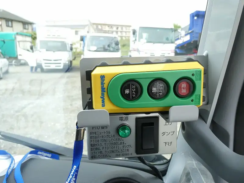 三菱 キャンター 小型 ダンプ ローダー 2RG-FBA60の中古トラック画像15