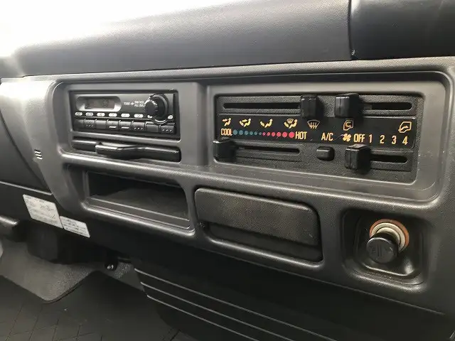 マツダ タイタン 小型 平ボディ 床鉄板 PA-LPR81Rの中古トラック画像10