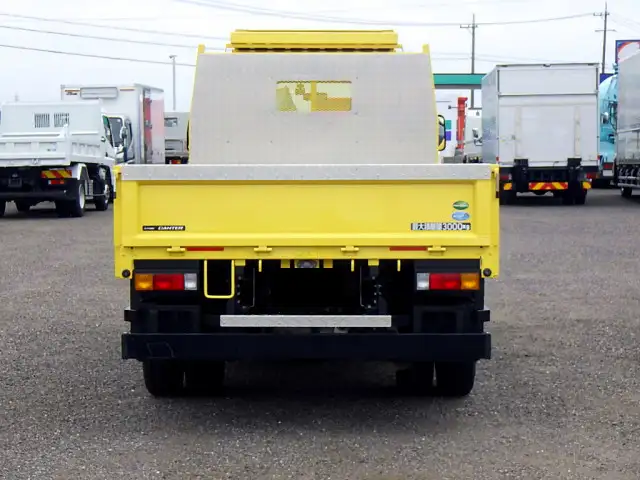 三菱 キャンター 小型 平ボディ 床鉄板 2RG-FEAV0の中古トラック画像3