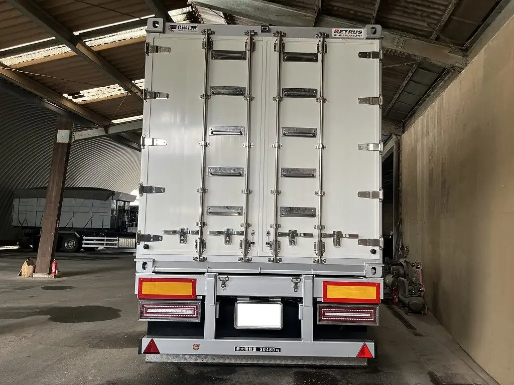 日産UD クオン 大型 トラクター 1デフ ベッドの中古トラック画像5