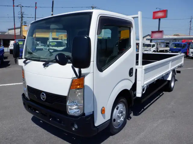 日産 アトラス 小型 平ボディ 床鉄板 SKG-TZ3F24の中古トラック画像1