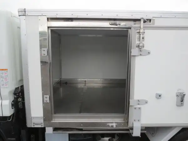 三菱 キャンター 小型 冷凍冷蔵 保冷 床ステンの中古トラック画像10