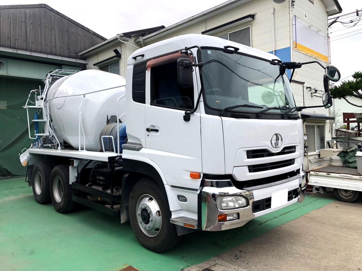 日産UD クオン 大型 ミキサー・ポンプ ベッド ADG-CW2XLの中古トラック画像2