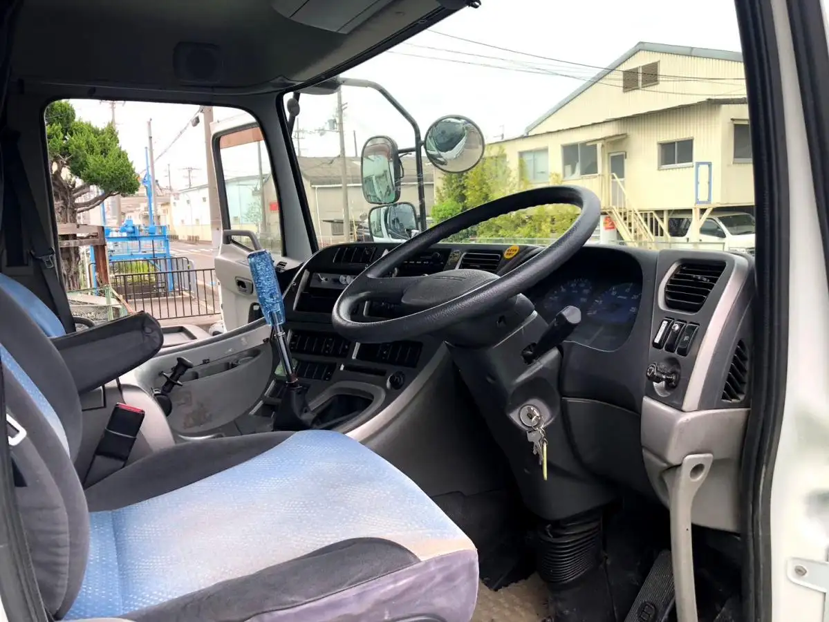 日産UD クオン 大型 ミキサー・ポンプ ベッド ADG-CW2XLの中古トラック画像13