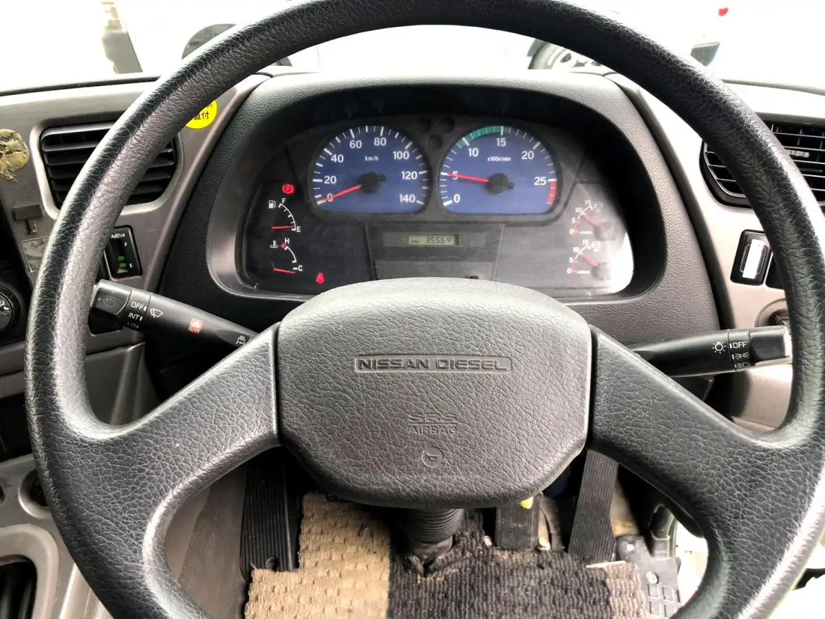 日産UD クオン 大型 ミキサー・ポンプ ベッド ADG-CW2XLの中古トラック画像15