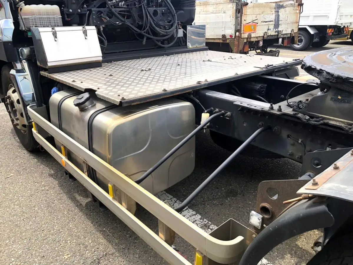 日産UD クオン 大型 トラクター ハイルーフ 1デフの中古トラック画像9