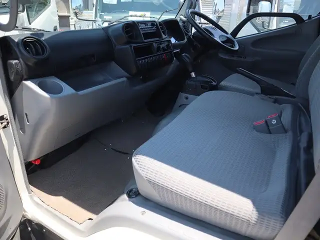 トヨタ トヨエース 小型 平ボディ TKG-XZC655 H27の中古トラック画像12