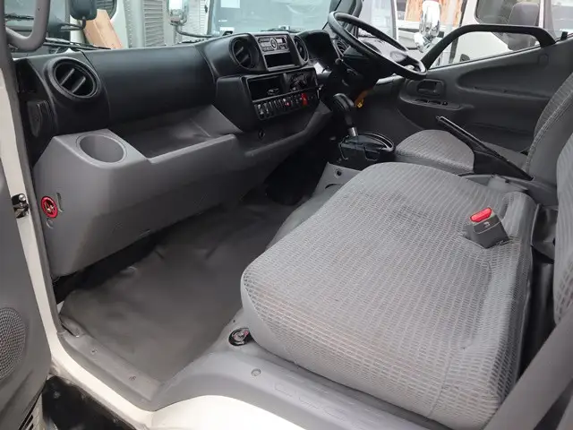 トヨタ トヨエース 小型 アルミバン サイドドア TPG-XZC605の中古トラック画像12