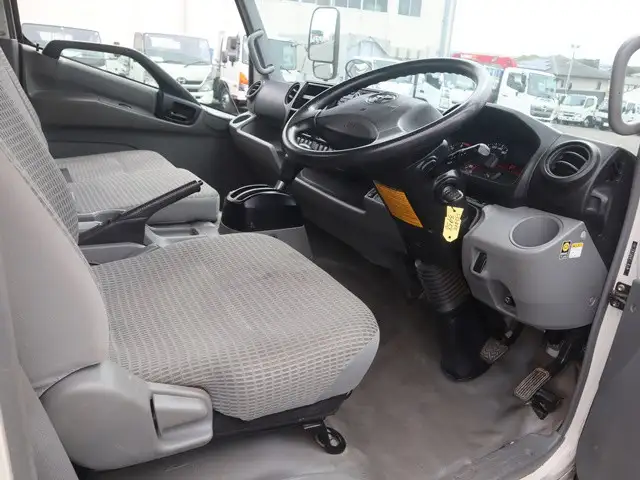 トヨタ トヨエース 小型 平ボディ TPG-XZU722 H30の中古トラック画像11