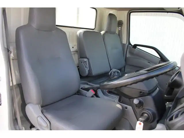 日野 デュトロ 小型 平ボディ  H30の中古トラック画像9