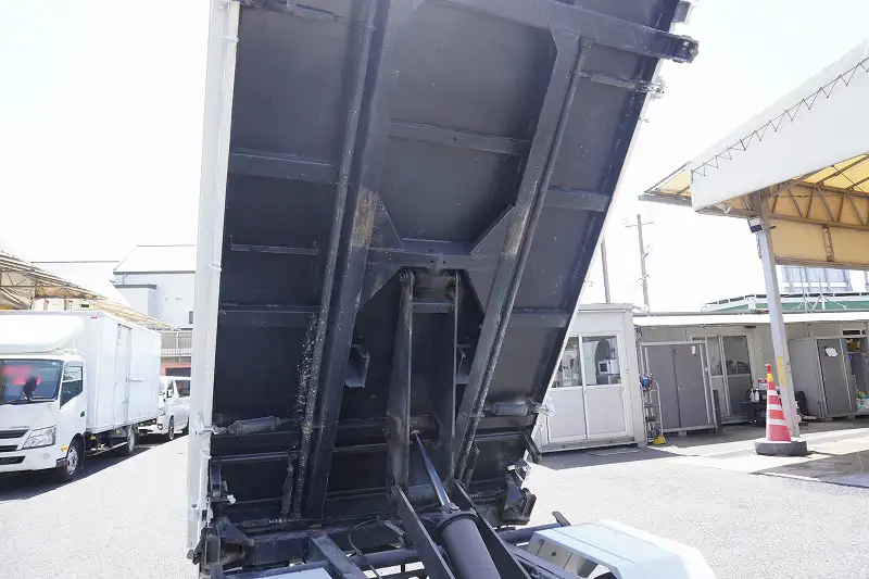 いすゞ エルフ 小型 ダンプ 三転 強化の中古トラック画像12