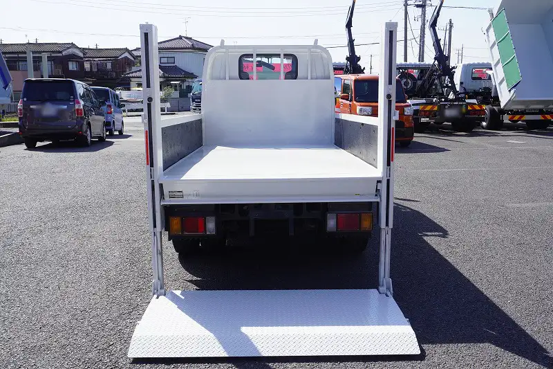 マツダ タイタン 小型 平ボディ パワーゲート 床鉄板の中古トラック画像4