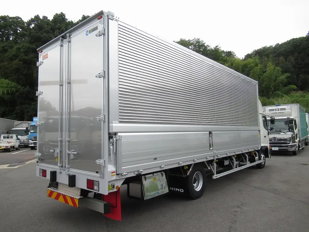 日野 レンジャー 中型/増トン ウイング エアサス ベッドの中古トラック画像2