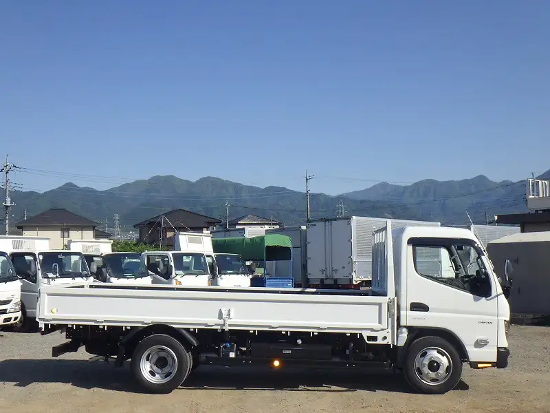 三菱 キャンター 小型 平ボディ 2RG-FEAV0 R5の中古トラック画像3