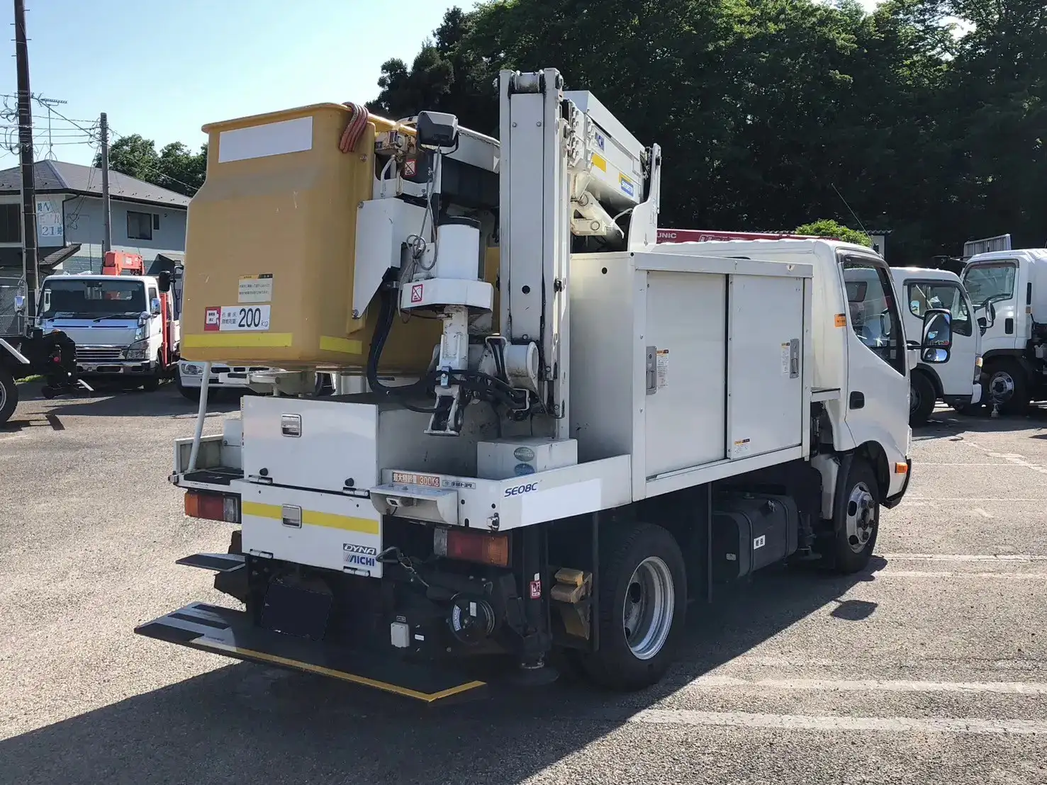 トヨタ ダイナ 小型 高所・建柱車 高所作業車 電工仕様の中古トラック画像3