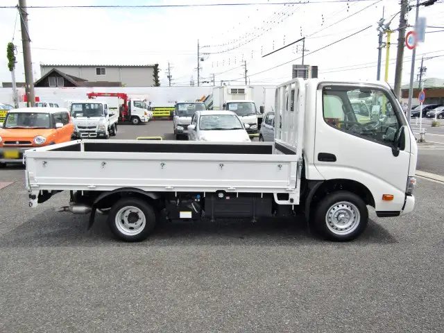 トヨタ ダイナ 小型 平ボディ 2DG-GDY231 R4の中古トラック画像2