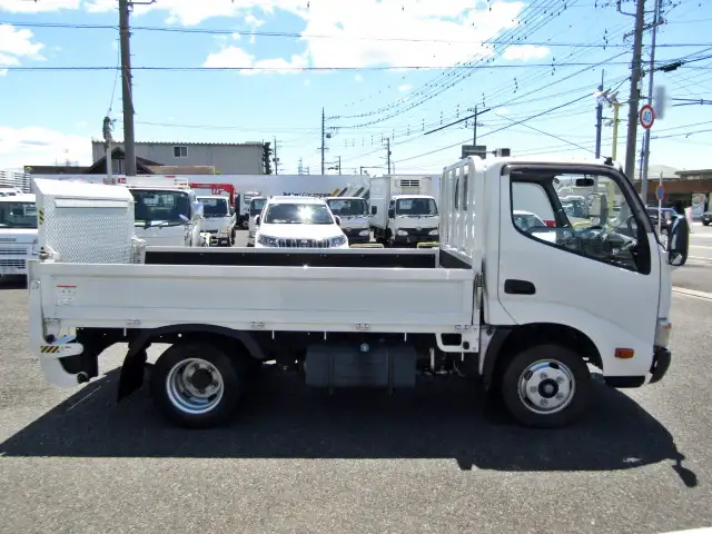 トヨタ ダイナ 小型 平ボディ パワーゲート TKG-XZC605の中古トラック画像2