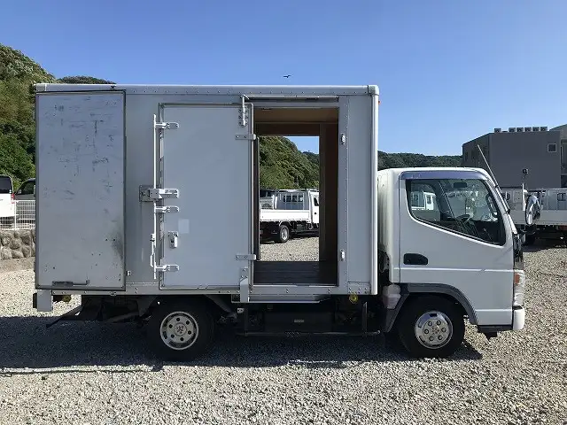 三菱 キャンター 小型 アルミバン サイドドア KG-FB70ABの中古トラック画像4