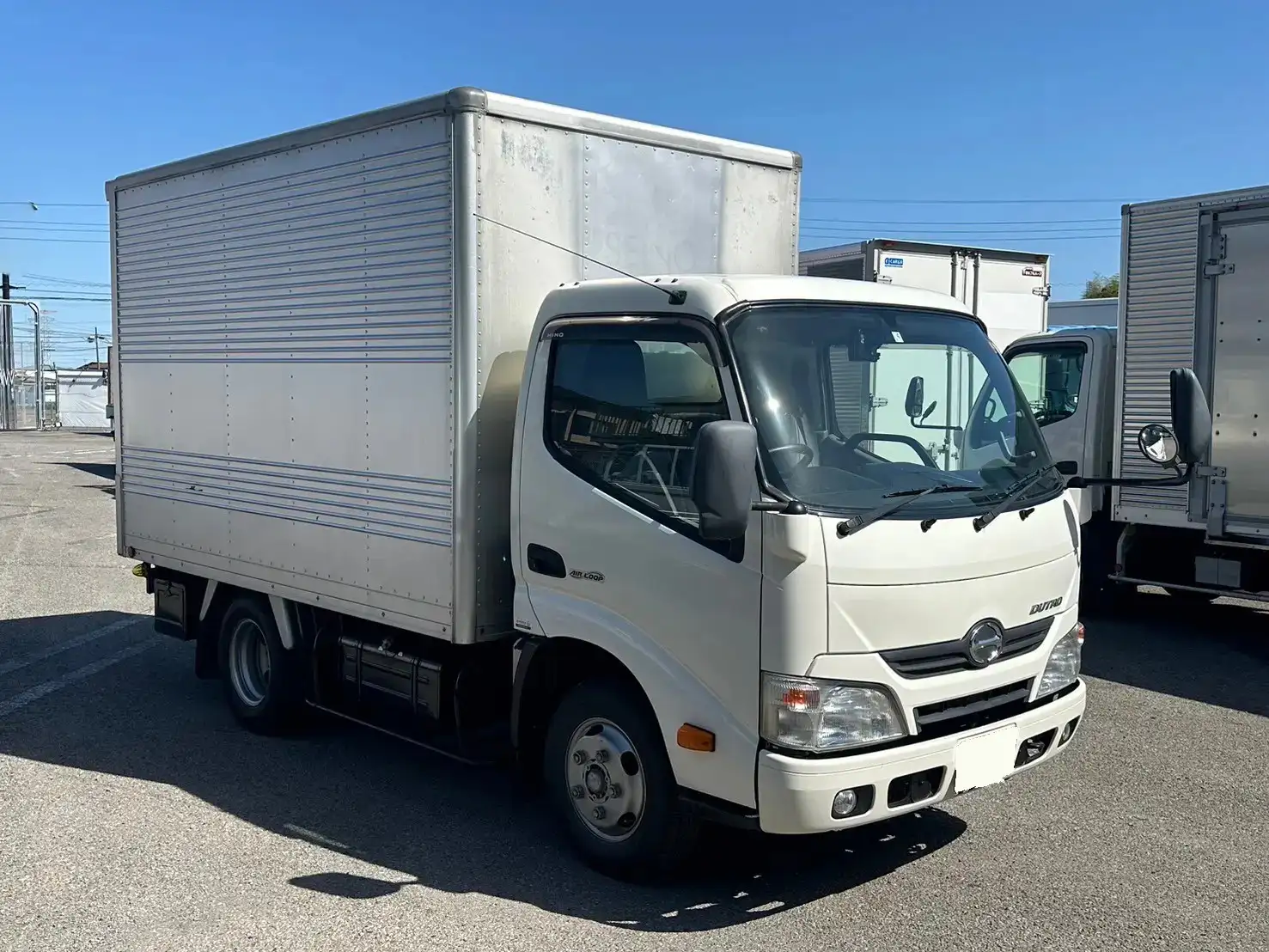 日野 デュトロ 小型 アルミバン シャッター式 TKG-XZU605Mの中古トラック画像2
