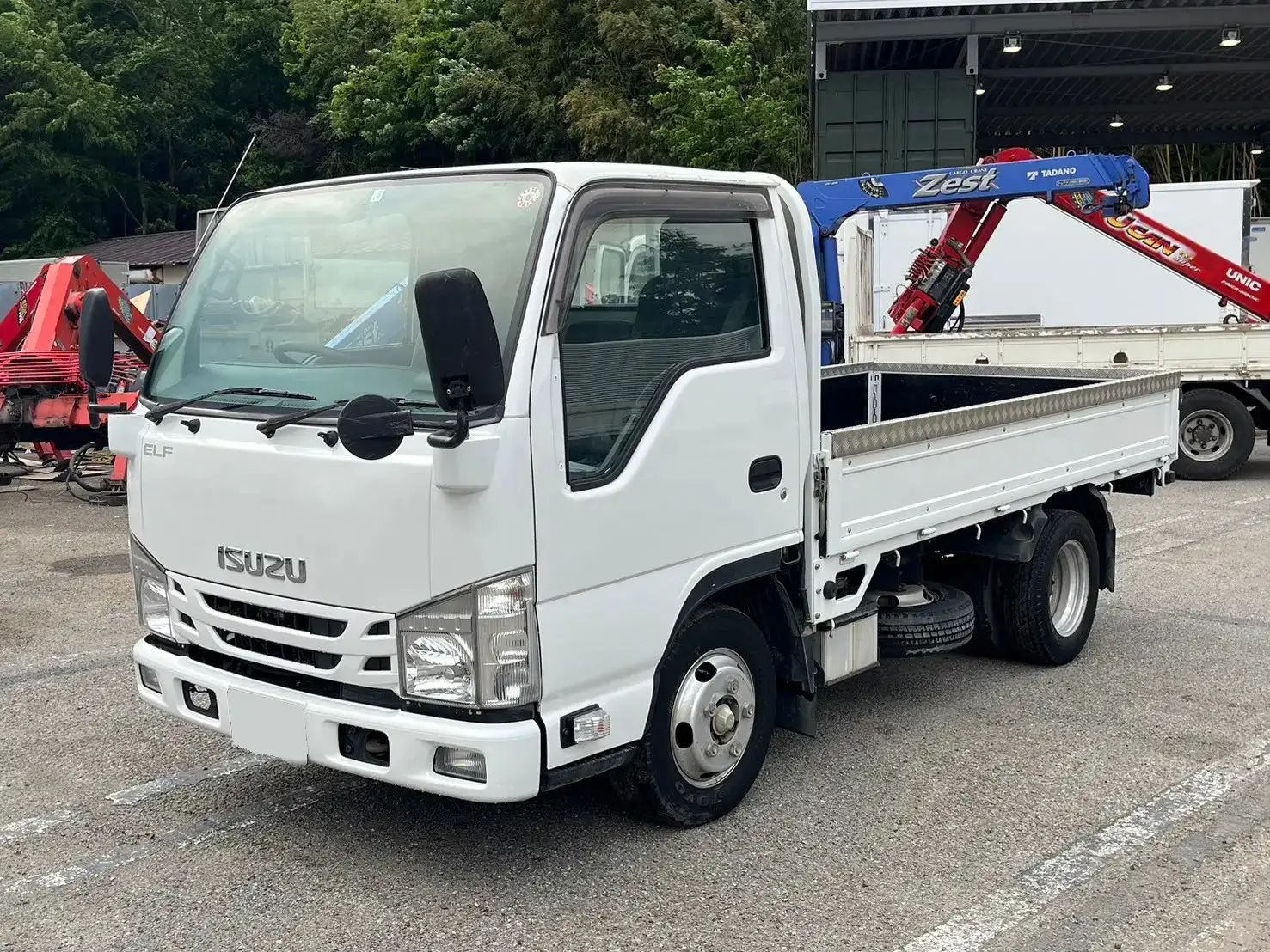 いすゞ エルフ 小型 平ボディ 床鉄板 TRG-NJR85A の中古トラック【車両No.165379】