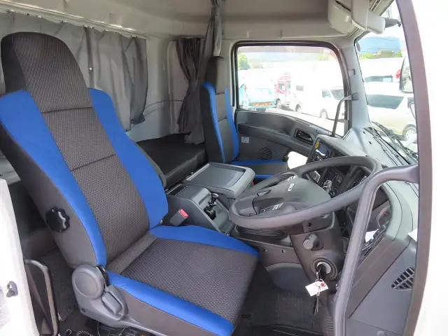 いすゞ ギガ 大型 トラクター ハイルーフ 1デフの中古トラック画像11