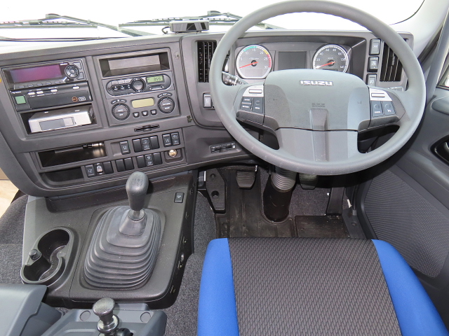 いすゞ ギガ 大型 トラクター ハイルーフ 1デフの中古トラック画像13