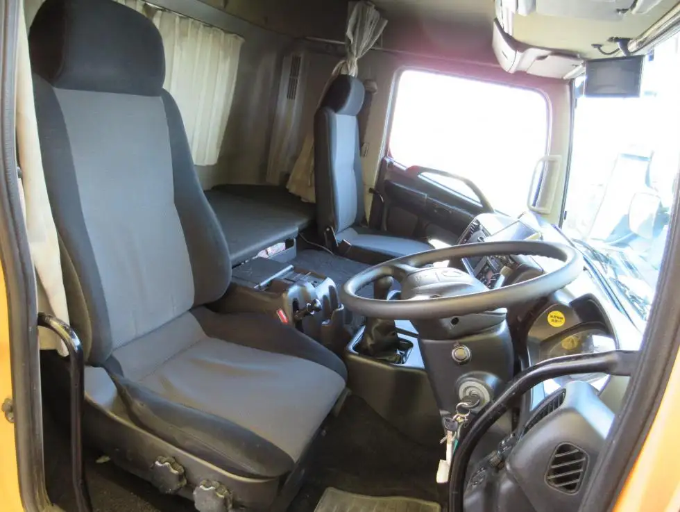 日野 プロフィア 大型 タンク車 バルク QKG-FR1AXBGの中古トラック画像9