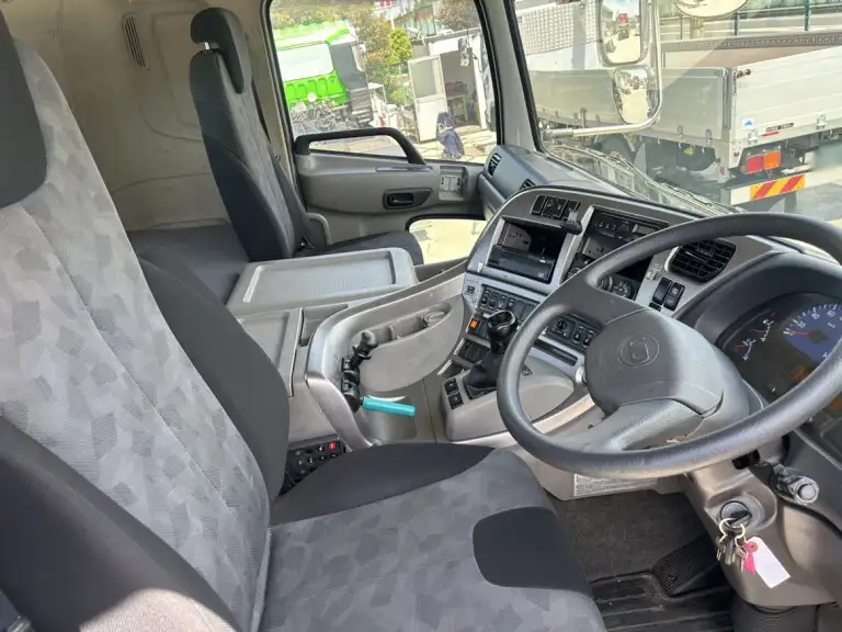 日産UD クオン 大型 トラクター 1デフ エアサスの中古トラック画像10