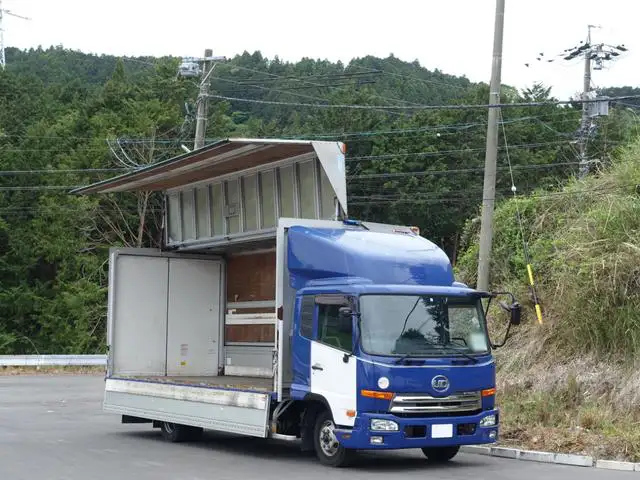 日産UD コンドル 中型/増トン ウイング エアサス ベッドの中古トラック画像1