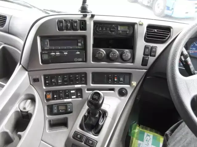 日産UD クオン 大型 トラクター ハイルーフ 1デフの中古トラック画像9