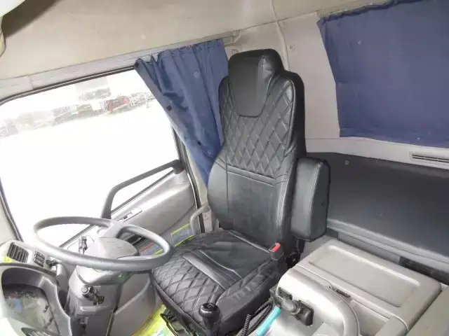 日産UD クオン 大型 トラクター ハイルーフ 1デフの中古トラック画像7