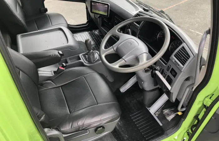 三菱 ファイター 中型/増トン パッカー車 プレス式 ベッドの中古トラック画像13