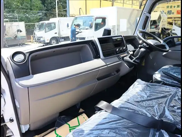 三菱 キャンター 小型 ウイング 2RG-FEB80 R5の中古トラック画像14