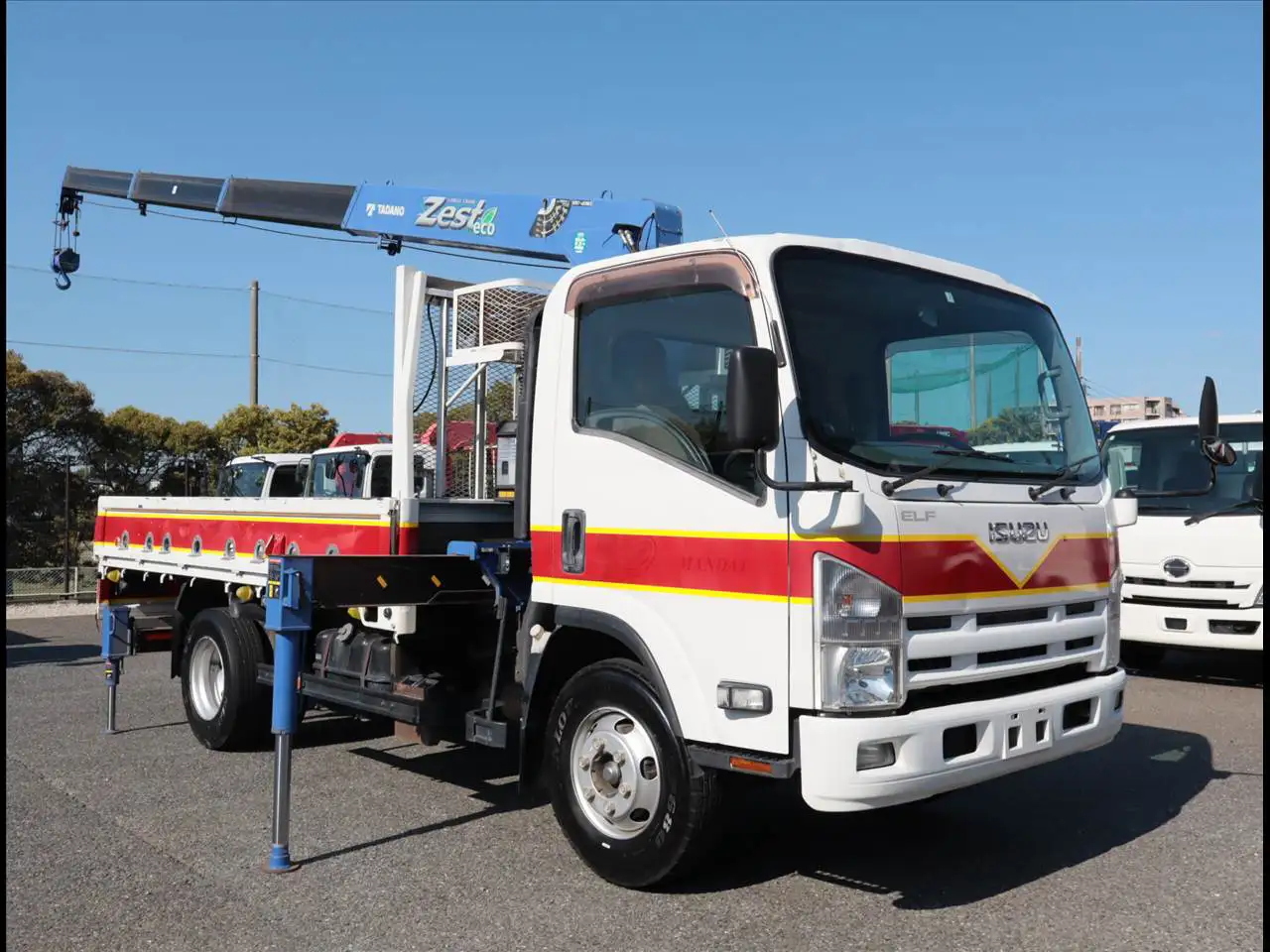 いすゞ エルフ 小型 クレーン付 4段 ラジコンの中古トラック画像2