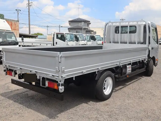 トヨタ トヨエース 小型 平ボディ 床鉄板 2RG-XZC710の中古トラック画像3