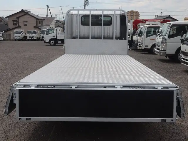 トヨタ トヨエース 小型 平ボディ 床鉄板 2RG-XZC710の中古トラック画像9