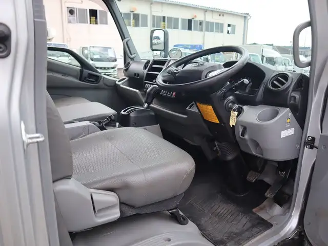 トヨタ トヨエース 小型 平ボディ 床鉄板 2RG-XZC710の中古トラック画像11
