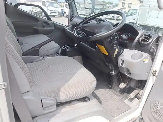トヨタ ダイナ 小型 平ボディ Wキャブ TKG-XZU605の中古トラック画像10