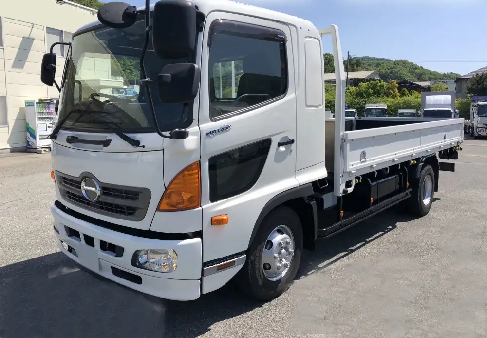 日野 レンジャー 中型/増トン 平ボディ ベッド TKG-FD7JGAAの中古トラック画像1