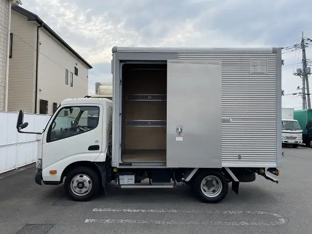 トヨタ トヨエース 小型 アルミバン サイドドア TPG-XZC605の中古トラック画像5