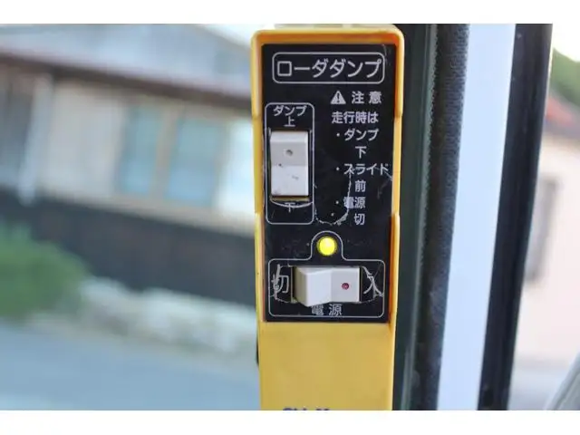 いすゞ エルフ 小型 ダンプ ローダー の中古トラック画像9
